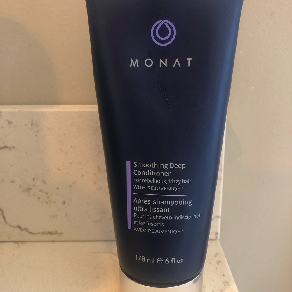 MONAT smoothing deep conditioner